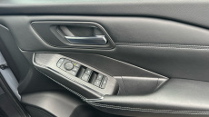 Nissan Qashqai 1.3 DiG-T MH N-Connecta 5dr Petrol Hatchback